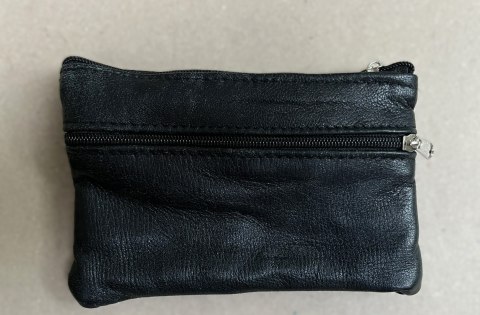 Etui na klucze drobne 12x9cm czarne skórzane 9.2