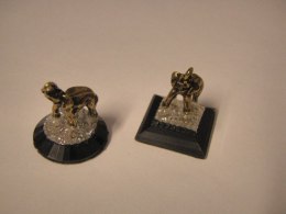 Słoń na kamieniu 10szt cyrkonie 5527