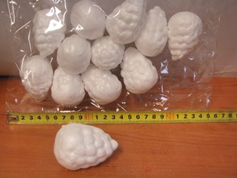 Szyszka styropianowa 12szt. 6,1cm | SZ-06