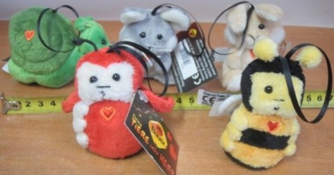 Zawieszka / brelok pluszowy zwierzak z sercem 8cm 12054B-730