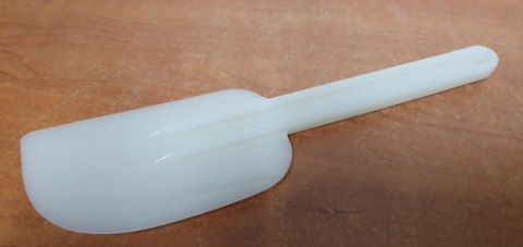Szpatuła/wybierak plastikowy do ciasta